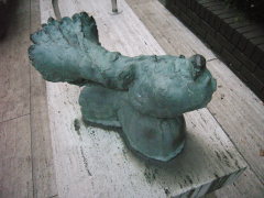 鳩の像(16k) 1月21日撮影